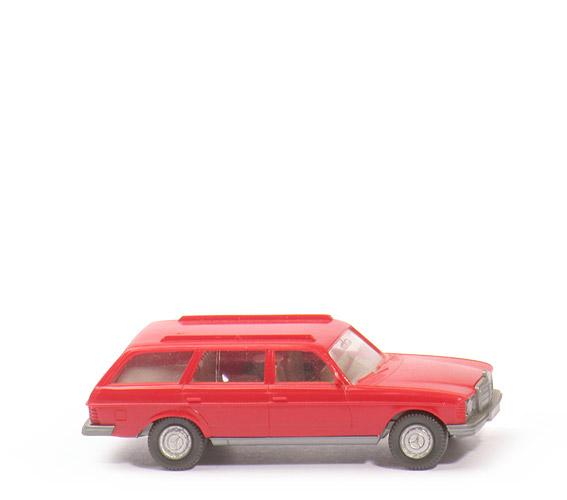 Mercedes 250 T - rot, o. Schiebedach - 155/2C