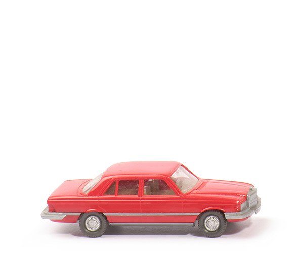 Mercedes 450 SE - rot - 151/1a