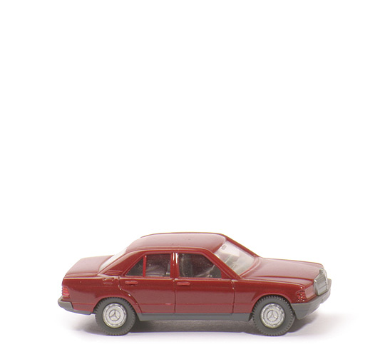 Mercedes 190 E - braunrot, ohne Scheibenwischer - 145/1a
