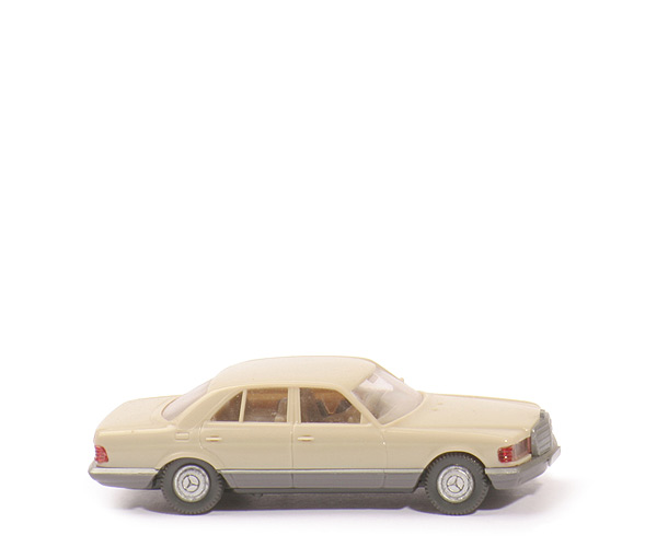 Mercedes 500 SE - hellgelbgrau - 157/1b