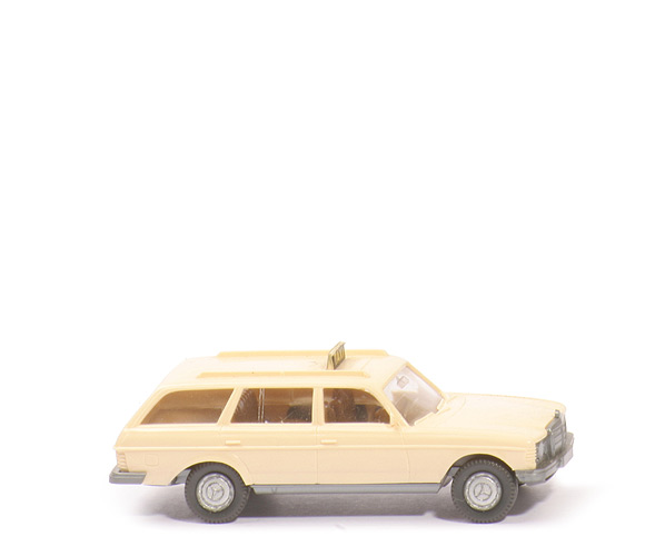 Mercedes 250 T Taxi - creme, mit Vertiefung unter Stoßstange - 149/11a