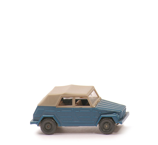 VW 181 geschlossen - capriblau, Verdeck, Chassis rotelfenbein - 39/1k
