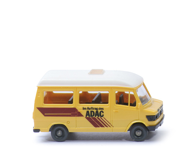 MB 207 D Kombiwagen - mit Hochdach, ADAC - 62/1