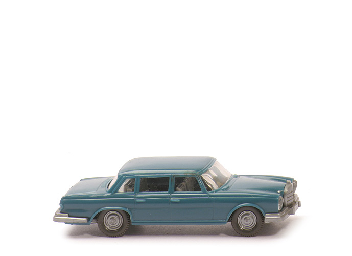 Mercedes 600 - azurblau, BP 15a - 156/1d