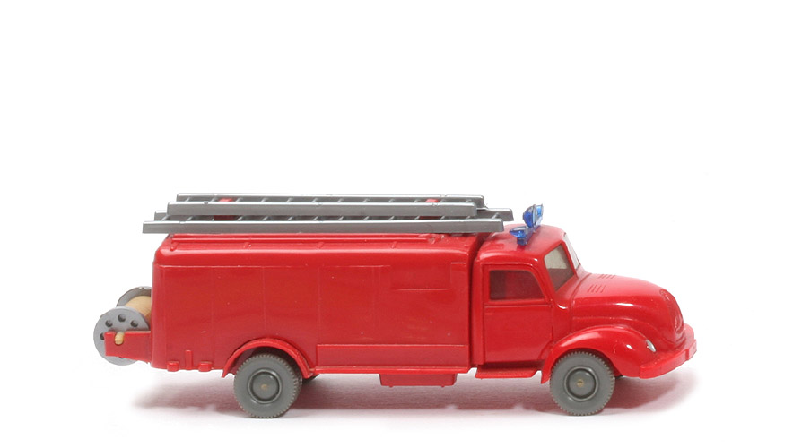 Magirus S 3500 Alter Spritzenwagen - Blaulichtleiste, o. Blinker, FH, CH, Aufbau rot - 610/19a