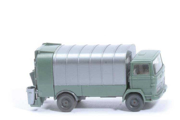 MB LP 1317 Müllwagen ohne Spiegel - mit KUKA - dunkelresedagrün - 643/13d