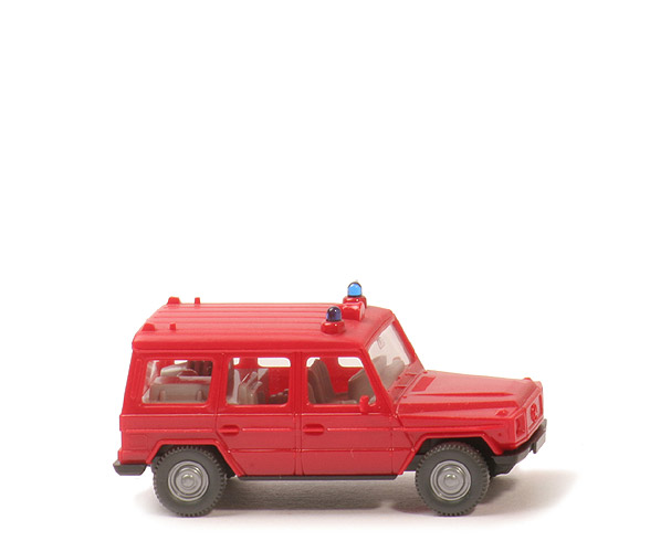MB 230 GE FW VRW - rot, Grill Teil der Karosserie, Dach rot - 609/4