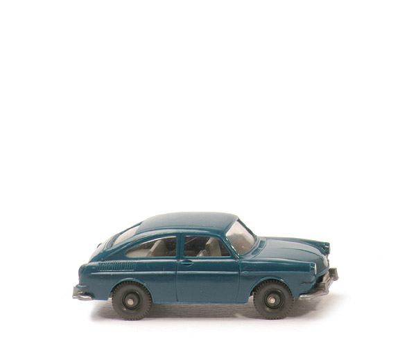 VW 1600 TL - ozeanblau, Haube rund, m. IE - 43/1b