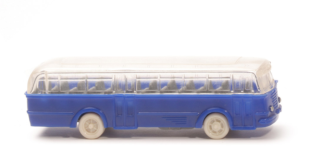 Büssing Trambus - alte Form, Fenster gewinkelt, dunkelultramarin - 720/1?