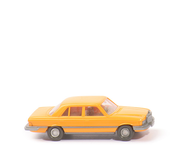 Mercedes 450 SE - chromgelb - 151/1c