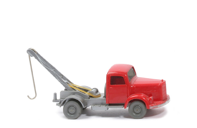 MB L 3500 S  Abschleppwagen o. Gelblicht - AH offen, CH silbern, o. Blinker - 630/10b
