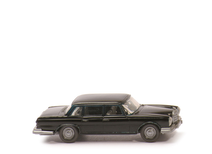 Mercedes 600 - schwarz, BP 15a - 156/1e