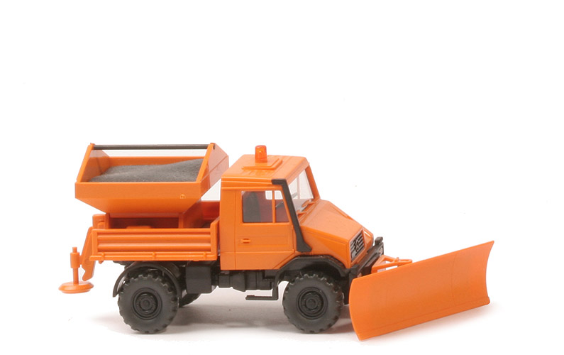 Unimog U 140 mit Schneepflug - orangegelb - 646/3