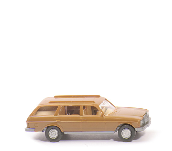 Mercedes 250 T - hellockerbrau, m. Schiebedach, Ladegut - 155a/2