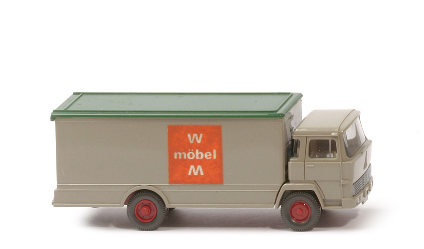 Magirus 100 D7 WM Möbel - Kofferdach laubgrün, mit 42 m, Aufkleber orange - 425/1b