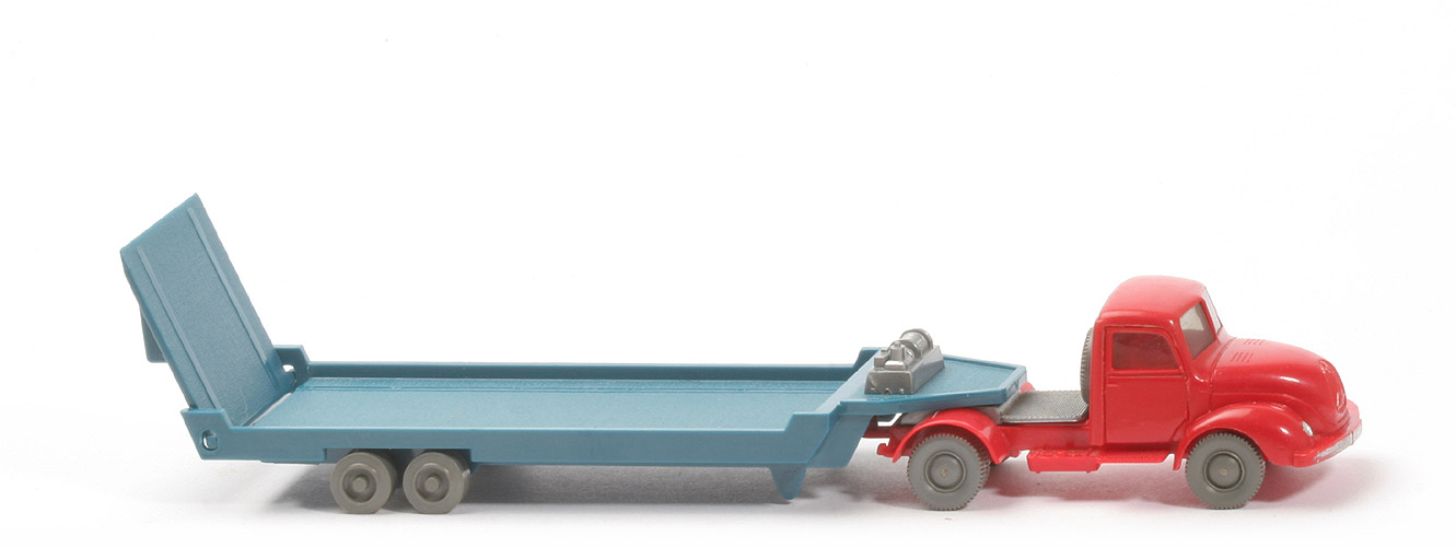 Magirus S 3500 alter Tiefladesattelzug - FH, CH rot - 490/5?