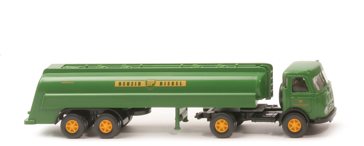 MB LPS 332 Pullman - Tanksattelzug (2014) - PMS: "Serie 800", BP - nicht erfasst