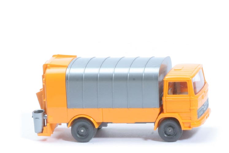 MB LP 1317 Müllwagen ohne Spiegel - mit KUKA - orangegelb - 643/13c