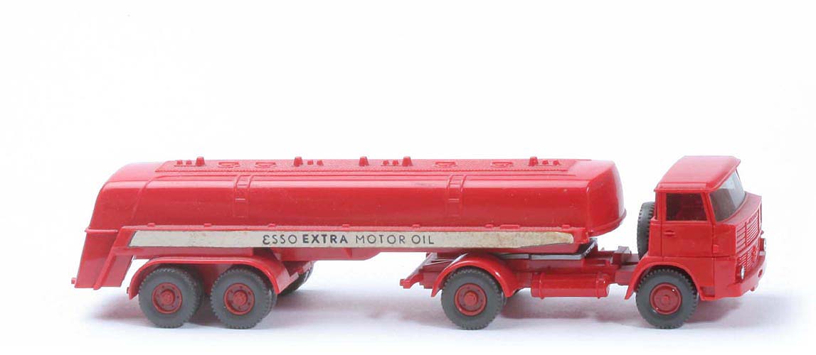 Henschel HS 16 Esso Tank-Sattelzug - Bolzen stark - 3 Stege - RR hinter Kabine - 790/18