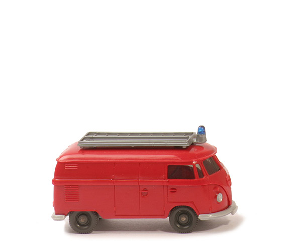 VW T1 Kasten gr. Heckscheibe Feuerwehr - rot, mit Dachaufbau - 603/6