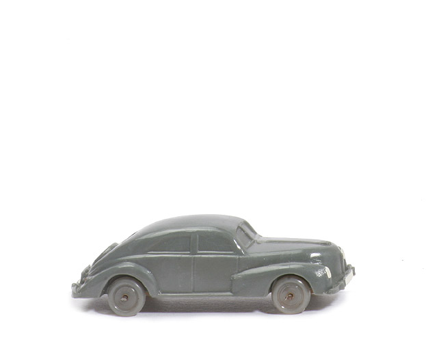 Schräghecklimousine, spitze Haube - zementgrau, ohne Zughaken - 29/5p