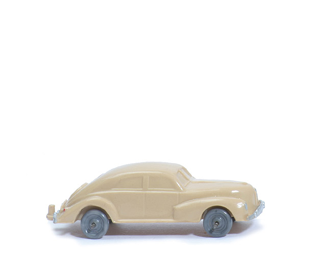Schräghecklimousine, spitze Haube - beige, Zughaken integriert - 29/7a