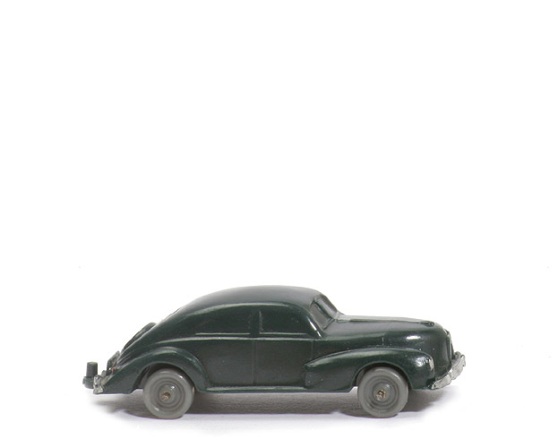 Schräghecklimousine, spitze Haube - schwarzgrün, Zughaken integriert - 29/7i