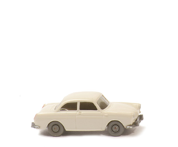 VW 1500 Stufenheck - perlweiß, Haube rund, o. IE - 40/12k