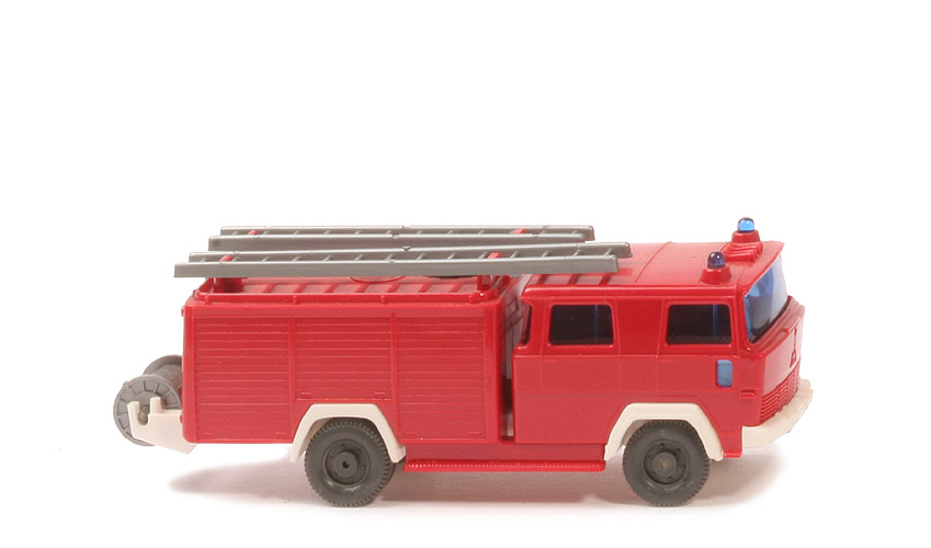 Magirus Spritzenwagen LF 16 - rot, Verglasung blautransparent - 610/35b