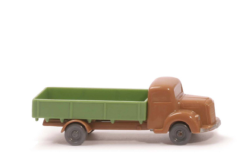 MB L 3500 uv Pritschen-LKW - FH, CH ockerbraun, PR maigrün - 450/5a ?