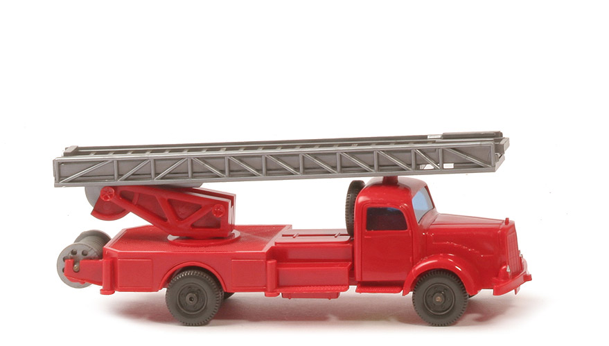 MB L 5000 S  Alter Leiterwagen - Blaulicht durchgesteckt, FH, CH, Aufbau rot - 620/32d