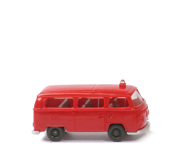 VW T2 Bus mit Warnlicht - ohne Dachaufbau, orangerot, Verglasung klar - 603/10 ?