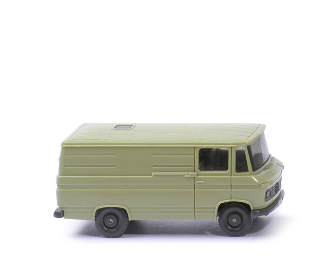 MB L 406 Kasten - lindgrün, o. Lkr, CH anthrazit - 270/3e