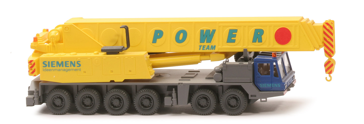 Grove Auto-Kran - Siemens - "Energie ..." - "Fertigungsstandorte Mittelspannung" - Siemens (70a)