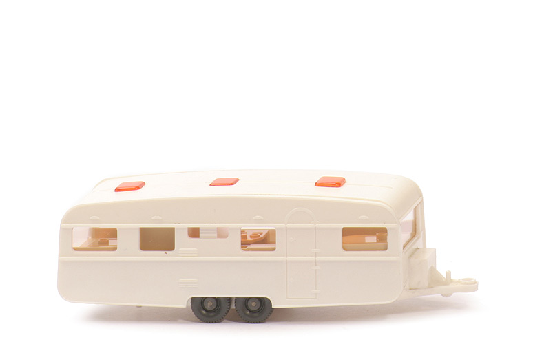 Großer Wohnwagen - weiß, BP 92, mit Dreiecks-Verstärkung - 92/4