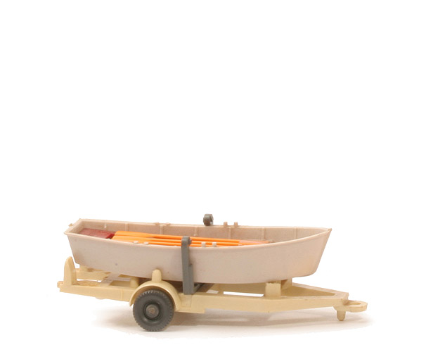 Ruderboot auf Anhänger - Boot braunweiß, Sitze weinrot , Anhänger helles hellbeige - 94/1n