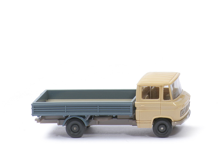 MB L 408 Pritschenwagen o. Sw - FH hellbeige, PR graublau, m. Lkr - 271/2f