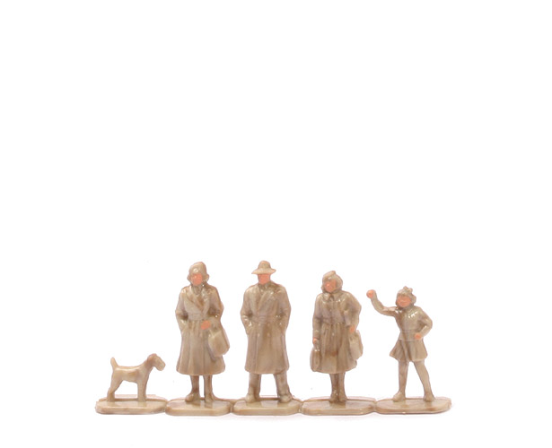 Stehende Figuren mit Hund - Form C, misch hellgelbgrau - 880/8 ?