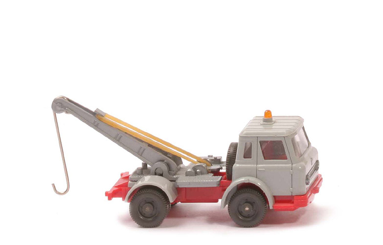 IH Abschleppwagen - FH silbergrau, CH rot - 631/4l