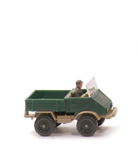 Unimog offen (Typ 4) - Aufbau kieferngrün, CH gelbgrau, Kardan olivgrau - 370/7r
