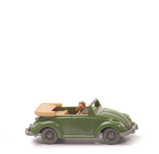 VW Käfer Cabrio mit Frontrahmen - dunkelmaigrün - 33/1i