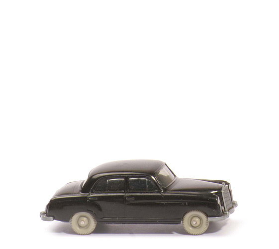Mercedes 220 - schwarz - 140/5a