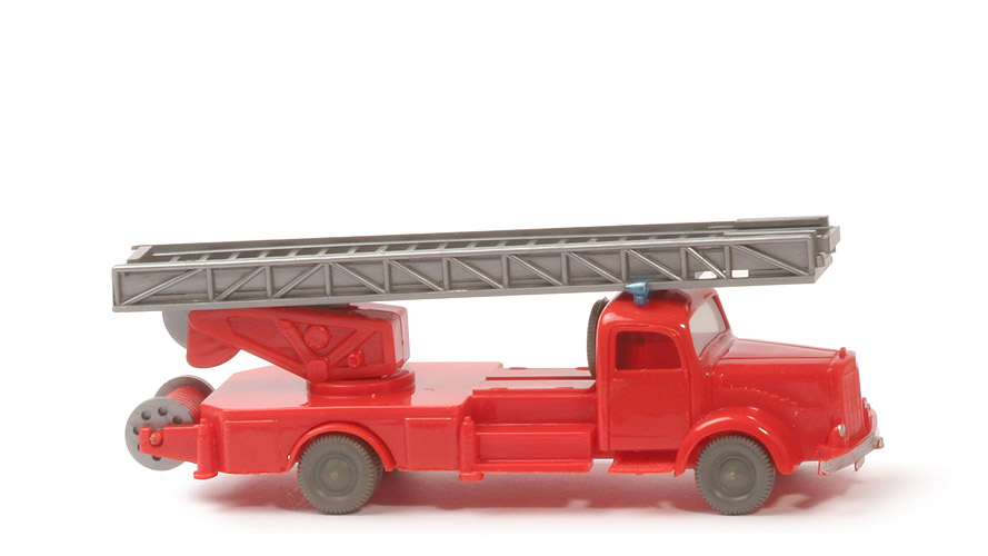 MB L 5000 Alter Leiterwagen - Blaulichtleiste, FH, CH, Aufbau blassrot, WM (ohne Kreis) - 620/27