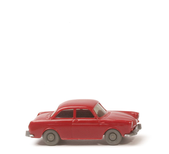 VW 1500 Stufenheck - rubinrot, Haube rund, o. IE - 40/12a