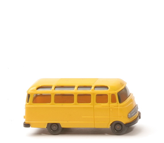 MB L 319 Bus - gelb, CH schwarz, BP WM Germany - 260/3a