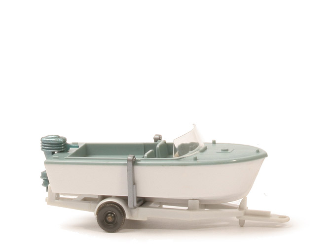 Motorboot auf Anhänger - grünblau, Motor ca. diamantblaumetallic, flache Scheibe - 95/2b