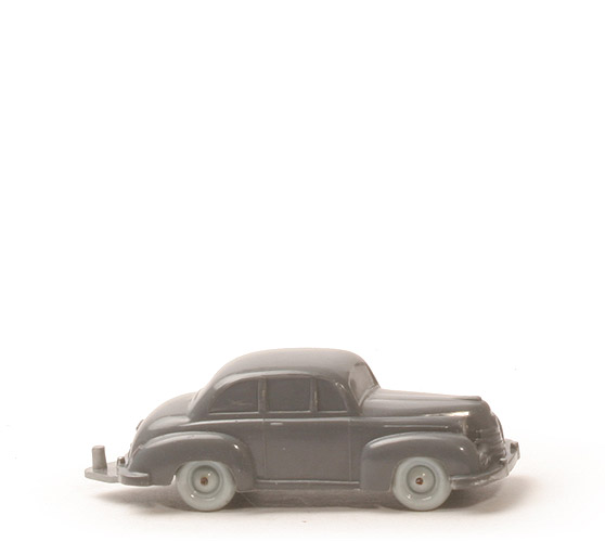 Opel Olympia 1951 mit Bodenplatte - basaltgrau - 90/2m
