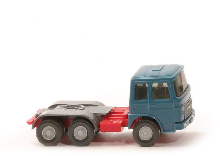 MAN Solozugmaschine o. Pritsche - azurblau / Chassis rot - 509/1 ?