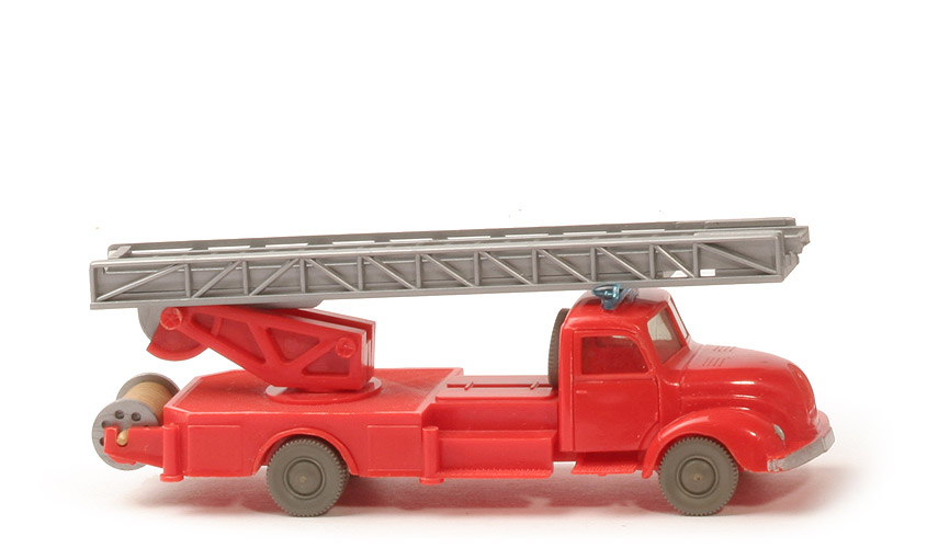 Magirus S 3500 Alter Leiterwagen - Blaulichtleiste, FH, CH, Aufbau orangerot, Trittfläche Struktur (Bastelware!) - 620/18a