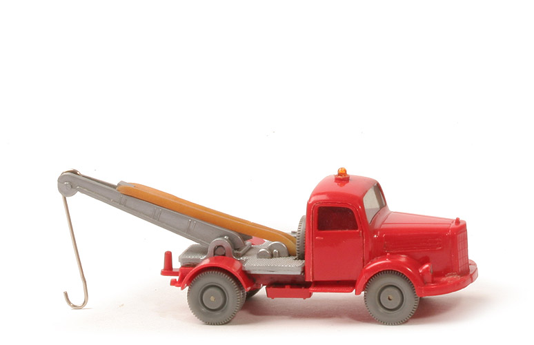 MB L 3500 S  Abschleppwagen m. Gelblicht - AH offen, CH rot, m. Blinker, Aufbau neu - 631/2